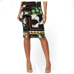 XL 7th Avenue pull on stretch skirt